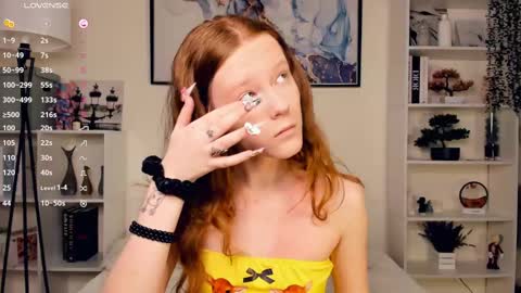 Snapshot of erline_may chatting on 02.12.25 Sofia online show from 02.12.25