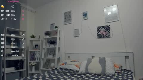 Snapshot of erline_may chatting on 10.21.25 Sofia online show from 10.21.25