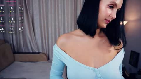 Snapshot of erlinefairall chatting on 10.06.25 Erline and Monica online show from 10.06.25