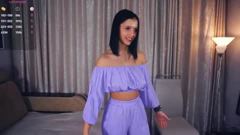 Snapshot of erlinefairall chatting on 10.17.25 Erline and Monica online show from 10.17.25