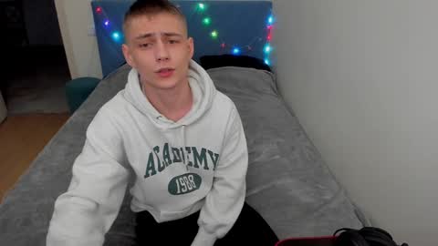 Snapshot of ermak_reborn chatting on 12.15.24 Max online show from 12.15.24