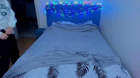 Snapshot of ermak_reborn chatting on 12.22.24 Max online show from 12.22.24