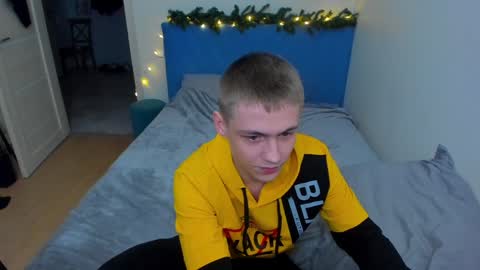 Snapshot of ermak_reborn chatting on 12.26.24 Max online show from 12.26.24