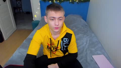 Snapshot of ermak_reborn chatting on 12.26.24 Max online show from 12.26.24