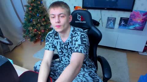 Snapshot of ermak_reborn chatting on 01.04.25 Max online show from 01.04.25