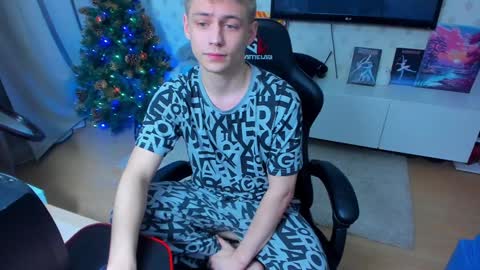 Snapshot of ermak_reborn chatting on 01.05.25 Max online show from 01.05.25