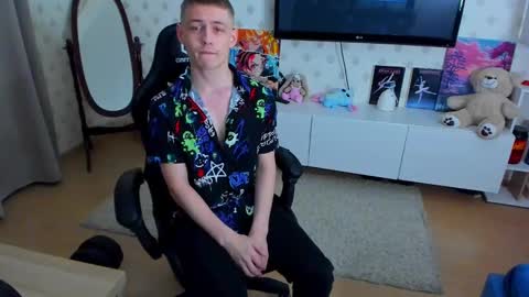 Snapshot of ermak_reborn chatting on 02.08.25 Max online show from 02.08.25