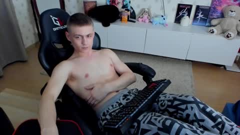 Snapshot of ermak_reborn chatting on 02.10.25 Max online show from 02.10.25