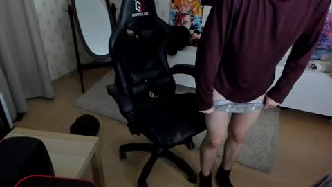 Snapshot of ermak_reborn chatting on 02.23.25 Max online show from 02.23.25