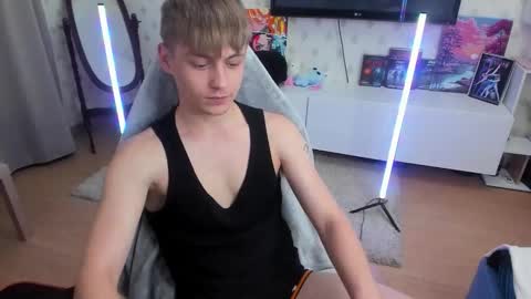 Snapshot of ermak_reborn chatting on 09.21.25 Max online show from 09.21.25