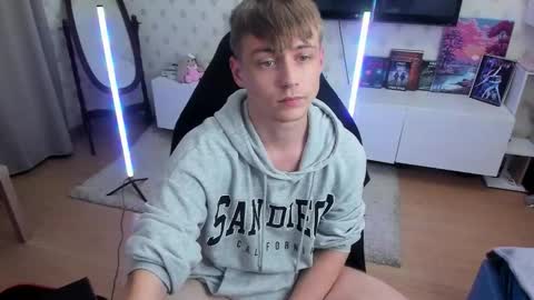 Snapshot of ermak_reborn chatting on 09.22.25 Max online show from 09.22.25