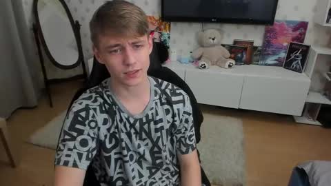 Snapshot of ermak_reborn chatting on 09.26.25 Max online show from 09.26.25