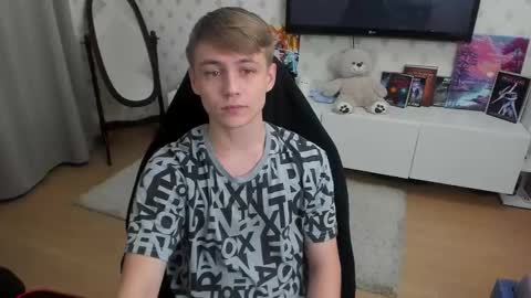 Snapshot of ermak_reborn chatting on 09.27.25 Max online show from 09.27.25