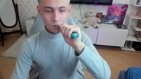 Snapshot of ermak_reborn chatting on 10.17.25 Max online show from 10.17.25