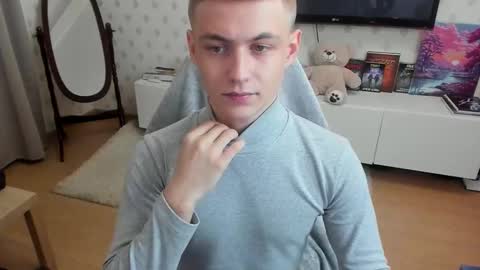 Snapshot of ermak_reborn chatting on 10.17.25 Max online show from 10.17.25