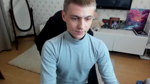 Snapshot of ermak_reborn chatting on 10.31.25 Max online show from 10.31.25