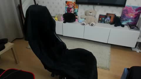 Snapshot of ermak_reborn chatting on 11.10.25 Max online show from 11.10.25