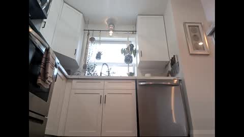 Hmmmhmmmm online show from 03.21.26