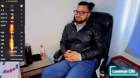 Snapshot of ernesto_rodriguez_82 chatting on 11.04.25 ernesto rodriguez 82 online show from 11.04.25