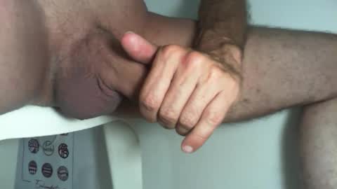 Snapshot of erniemuyhot435811 chatting on 12.19.25 erniemuyhot435811 online show from 12.19.25