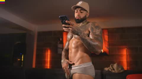 Snapshot of eros_dark_ chatting on 04.20.26 EROS DARK online show from 04.20.26