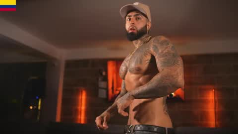 Snapshot of eros_dark_ chatting on 04.21.26 EROS DARK online show from 04.21.26