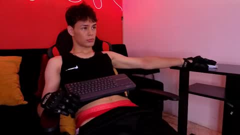 Snapshot of eros_steel chatting on 05.31.26 Eros online show from 05.31.26