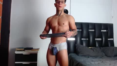 Snapshot of erosscott chatting on 01.07.26 Eros online show from 01.07.26