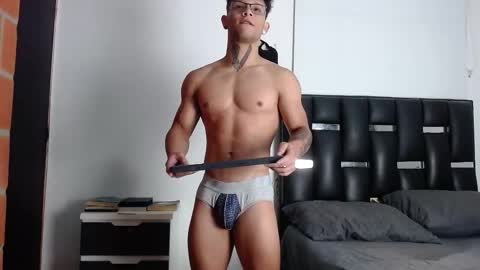 Snapshot of erosscott chatting on 02.11.26 Eros online show from 02.11.26