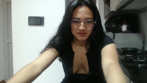Snapshot of erotic_fusion_ chatting on 09.22.25 erotic_fusion_ online show from 09.22.25