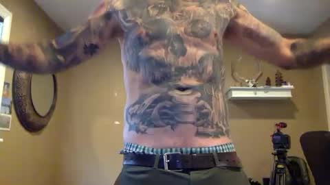 Snapshot of eroticcloseups chatting on 01.02.25 Erotic CloseUps online show from 01.02.25