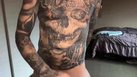 Snapshot of eroticcloseups chatting on 09.29.25 Erotic CloseUps online show from 09.29.25