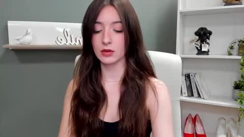 Leah online show from 12.06.24