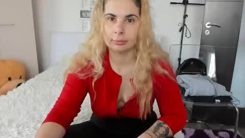 eroticsensualkitty4u online show from 01.07.25