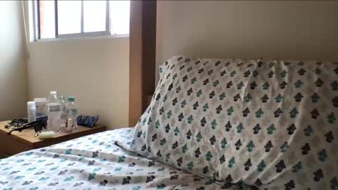 Snapshot of esc0o chatting on 11.02.25 hereforagoodtimenotalongtime online show from 11.02.25