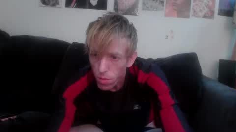 Snapshot of esc_del chatting on 03.11.25 esc del online show from 03.11.25