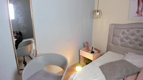 Snapshot of escarleth__ chatting on 11.25.25 Escarlet online show from 11.25.25