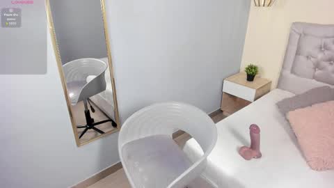 Snapshot of escarleth__ chatting on 02.20.26 Escarlet online show from 02.20.26