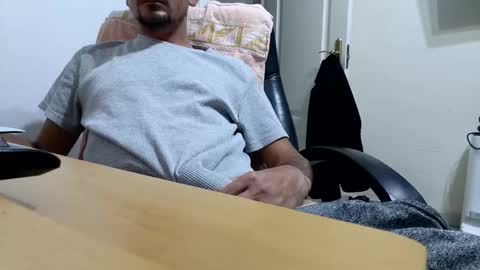 Snapshot of escudo90 chatting on 10.12.25 escudo90 online show from 10.12.25