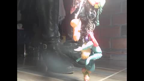 Snapshot of eskelaswd chatting on 11.14.25 Eskela911 online show from 11.14.25