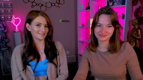 Snapshot of esma_shine chatting on 09.14.25 esma_shine online show from 09.14.25