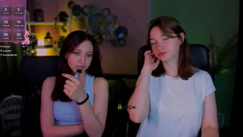 Snapshot of esma_shine chatting on 09.23.25 esma_shine online show from 09.23.25