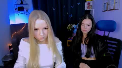 Snapshot of esma_shine chatting on 10.01.25 esma_shine online show from 10.01.25