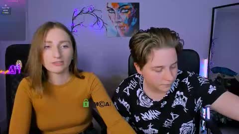 Snapshot of esma_shine chatting on 10.02.25 esma_shine online show from 10.02.25