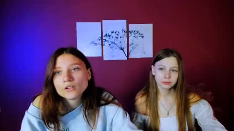 esme_moore_ online show from 10.21.25