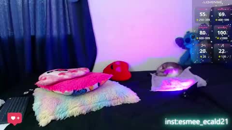 Snapshot of esmecaldwel chatting on 11.17.25 Esme Caldwel online show from 11.17.25