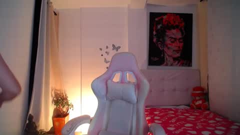 Snapshot of esmeralda098 chatting on 01.08.25 Esmeralda online show from 01.08.25