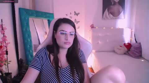 Snapshot of esmeralda098 chatting on 02.16.25 Esmeralda online show from 02.16.25