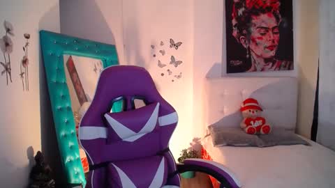 Snapshot of esmeralda098 chatting on 09.17.25 Esmeralda online show from 09.17.25