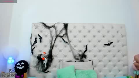 Snapshot of esmeralda_06 chatting on 10.30.25 esmeralda online show from 10.30.25